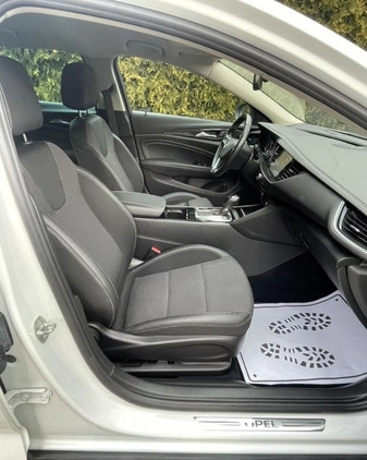 Opel Insignia cena 58500 przebieg: 183000, rok produkcji 2018 z Pieniężno małe 466